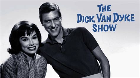 ¡The Dick Van Dyke Show: Una comedia clásica que captura la vida familiar y el trabajo en la industria del entretenimiento!